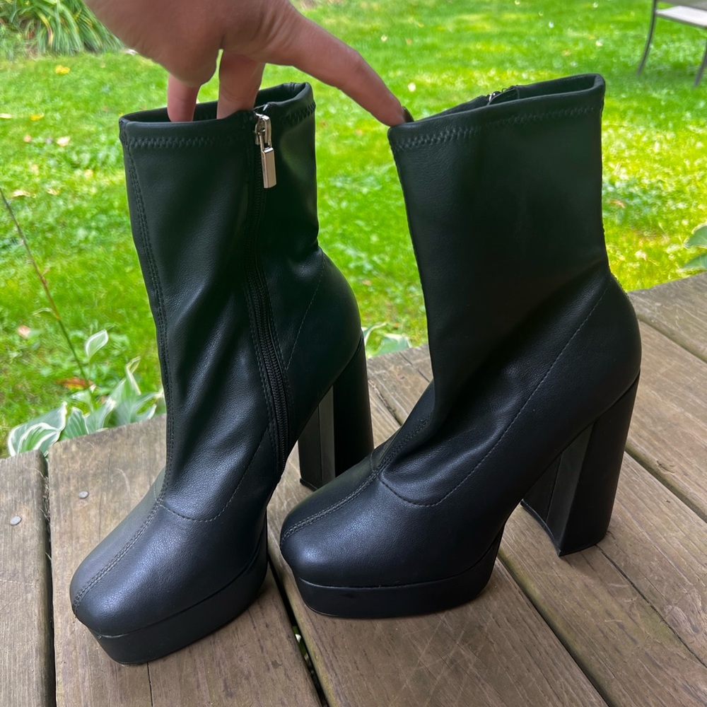 NA-KD platform faux leather pumps